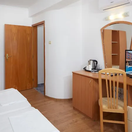 Opal Hotel 3*