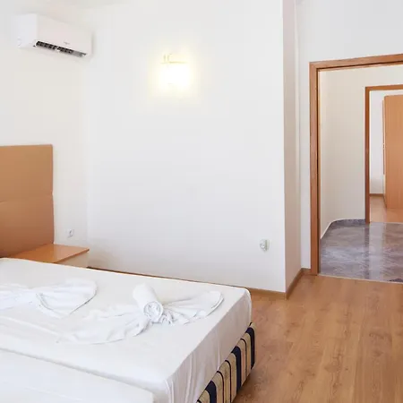 Opal Hotel 3*